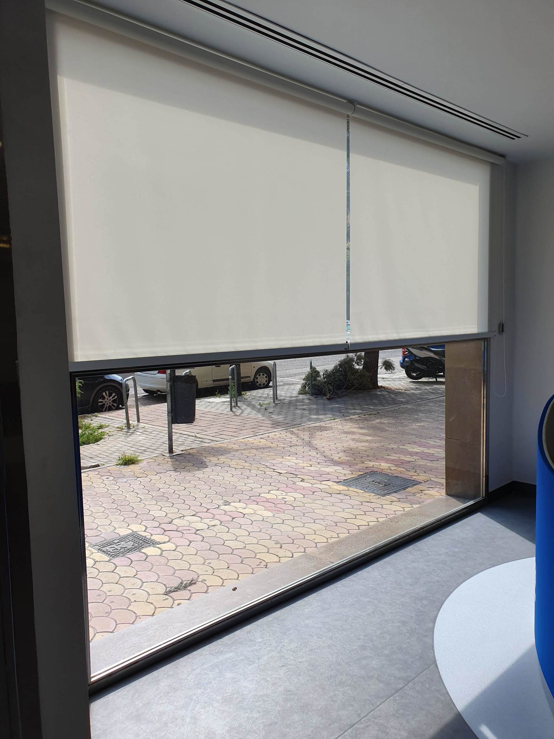 Cortina enrollable Screen oficinas